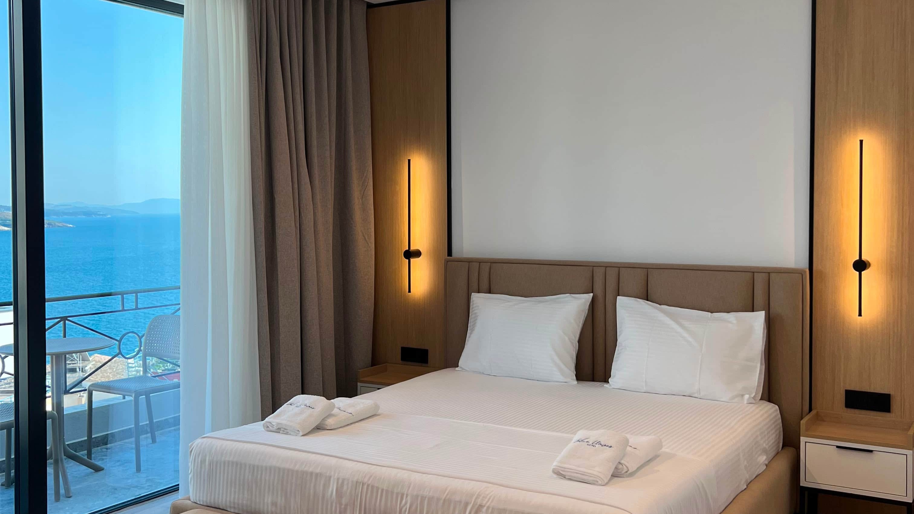 Blue Waves Hotel